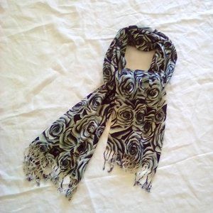 Green black cream rose-print fringed scarf